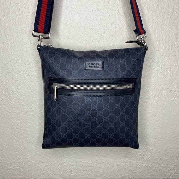 🔥Auth Gucci Supreme Shoulder Crossbody Bag GG PVC Leather - Picture 5 of 16